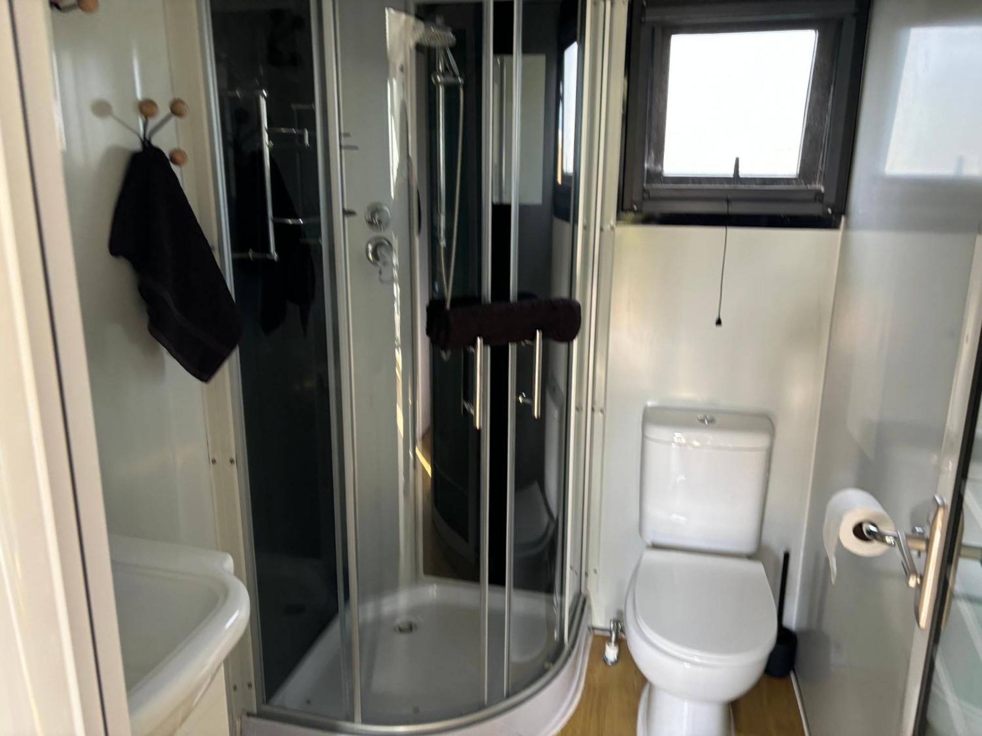 Adorable Little Container House Appartement Hastings Buitenkant foto