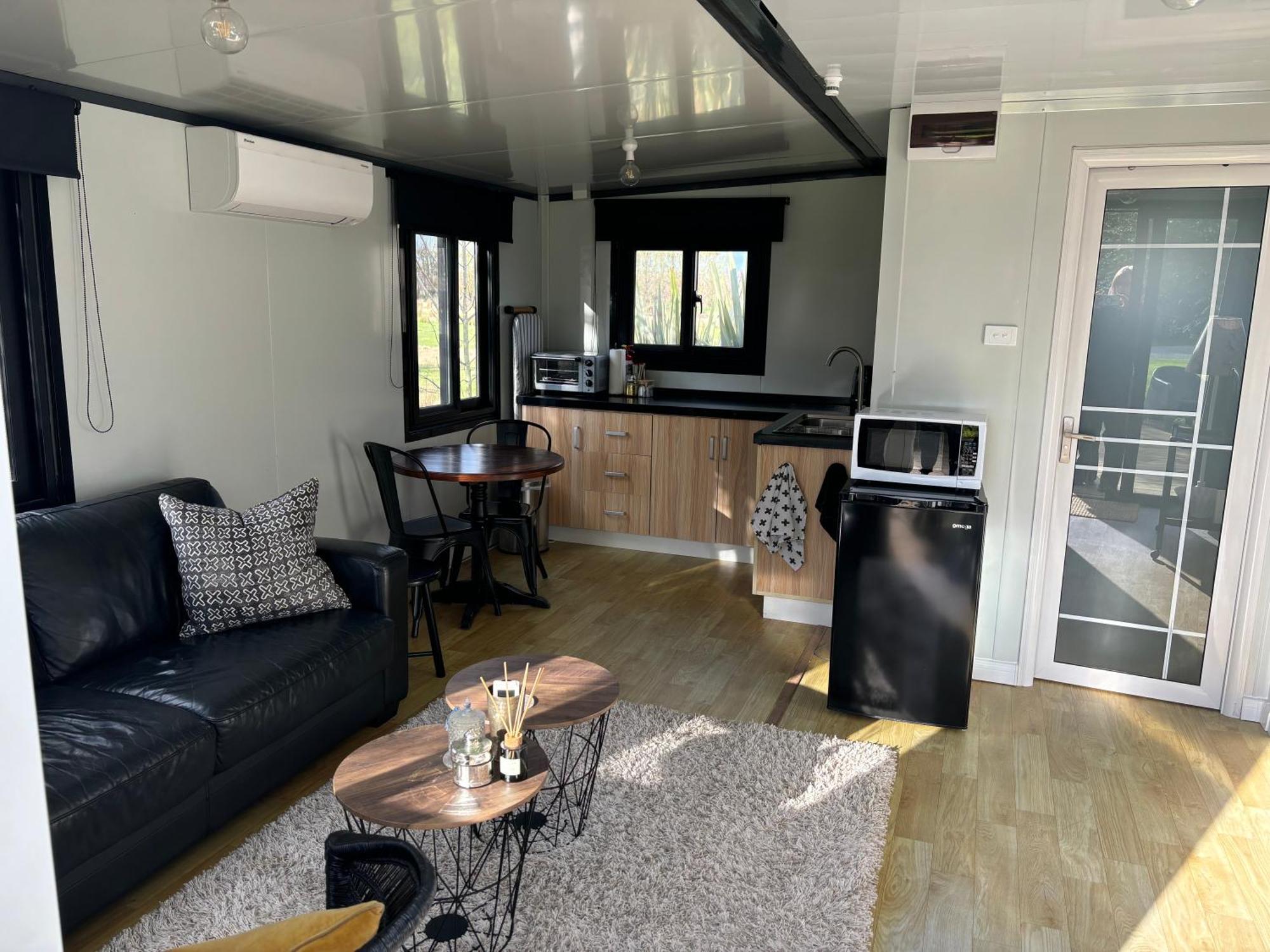 Adorable Little Container House Appartement Hastings Buitenkant foto